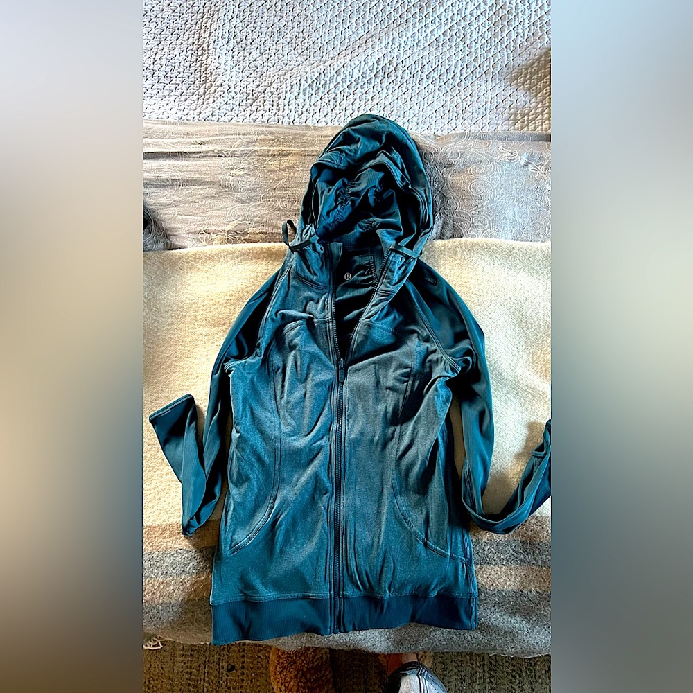 Lululemon hooded define jacket